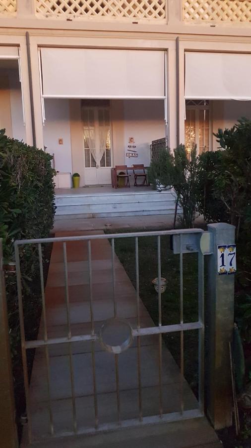 Sea Beach Relax Tirrenia Exterior foto