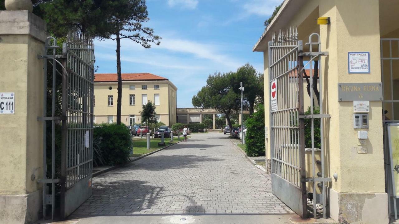 Sea Beach Relax Tirrenia Exterior foto